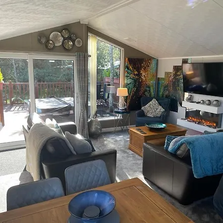 Jasmine Lodge, 2 Bedroom With Hot Tub - Felmoor Park Felton  Exterior photo