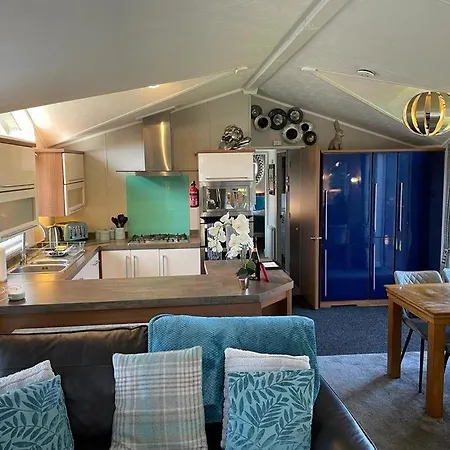 Jasmine Lodge, 2 Bedroom With Hot Tub - Felmoor Park Felton  Exterior photo