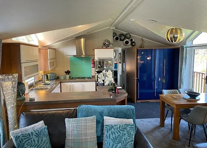 Jasmine Lodge, 2 Bedroom With Hot Tub - Felmoor Park