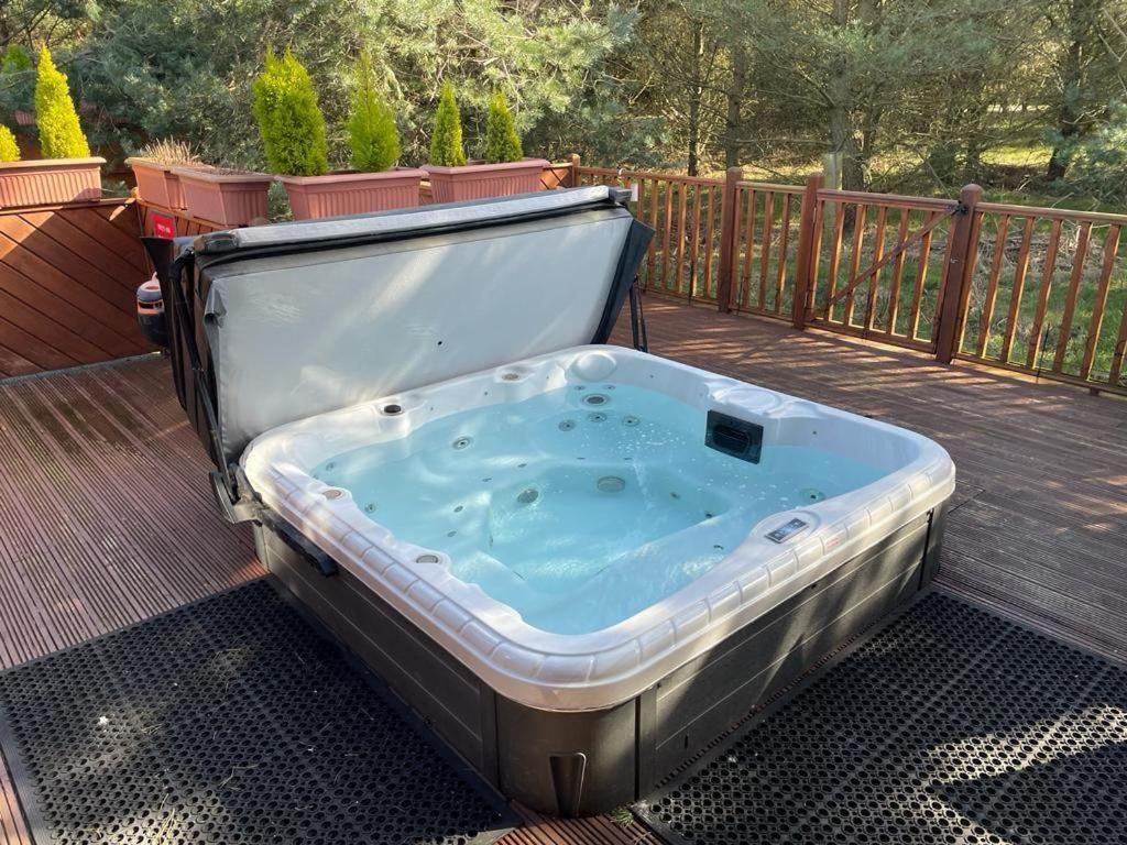 Holiday home Jasmine Lodge, 2 Bedroom With Hot Tub - Felmoor Park *